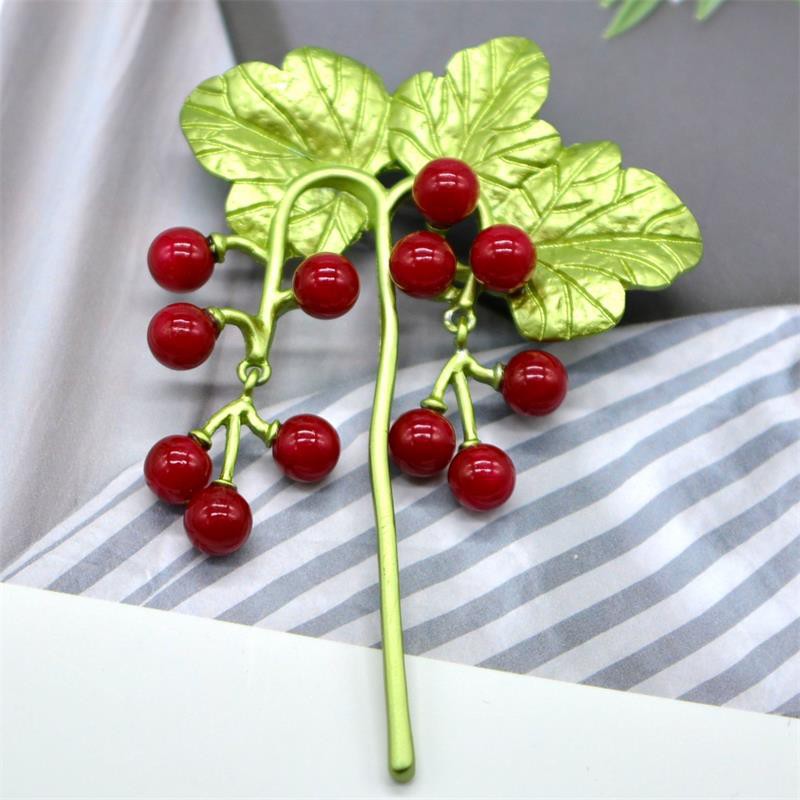 Cài áo thời trang hình cây hoa phối hạt đỏ GC217