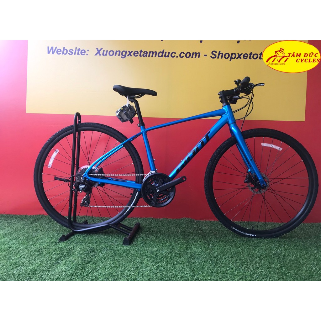 Xe đạp touring giant escape 1