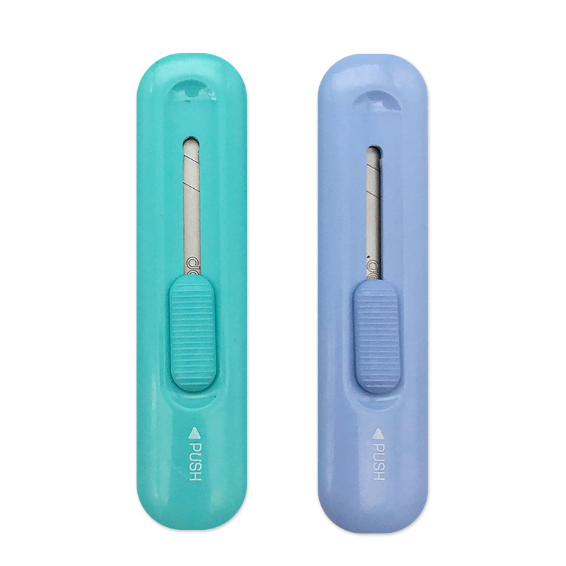 1 Dụng Cụ Cắt Giấy Di Động Hình Hoa Dễ Thương