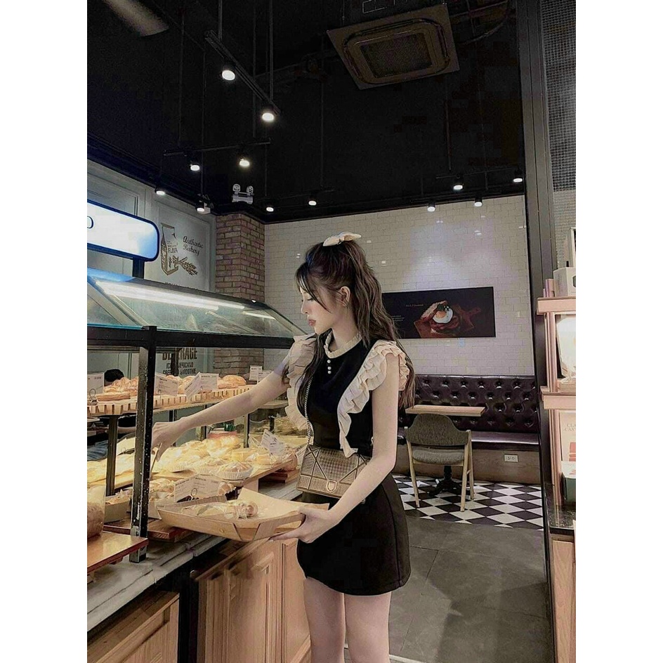 Váy đầm nữ dáng ôm cổ trong phối bèo đính nút thích hợp mặc đi chơi đi dạo