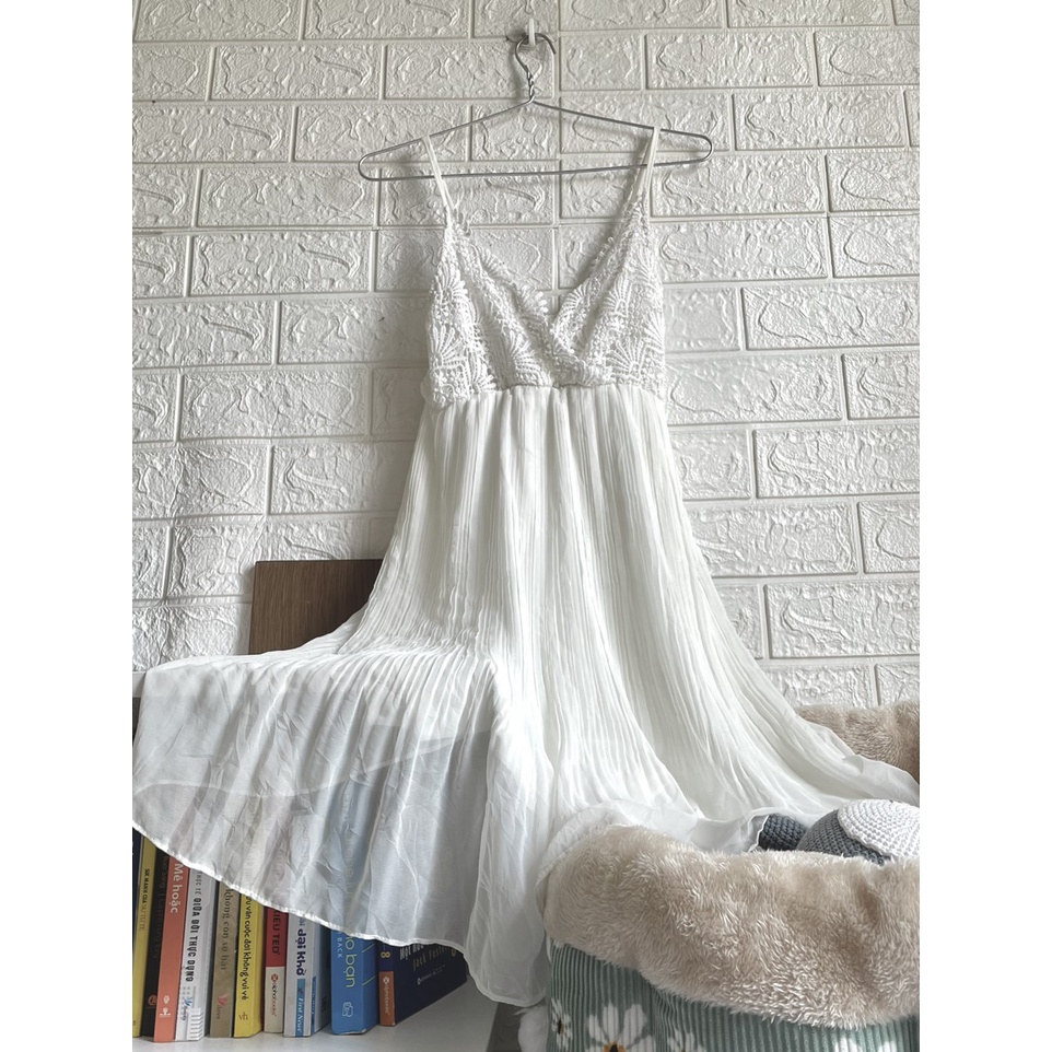 Đầm 2 dây voan dập ly, ngực phối ren