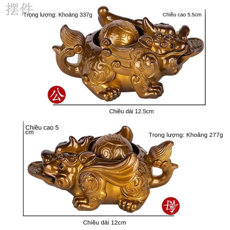 WCửa hàng trang trí thú cưng trà Tianxi có thể nuôi cóc vàng lì xì phun nước dũng bàn khay bộ đổi màu chơi