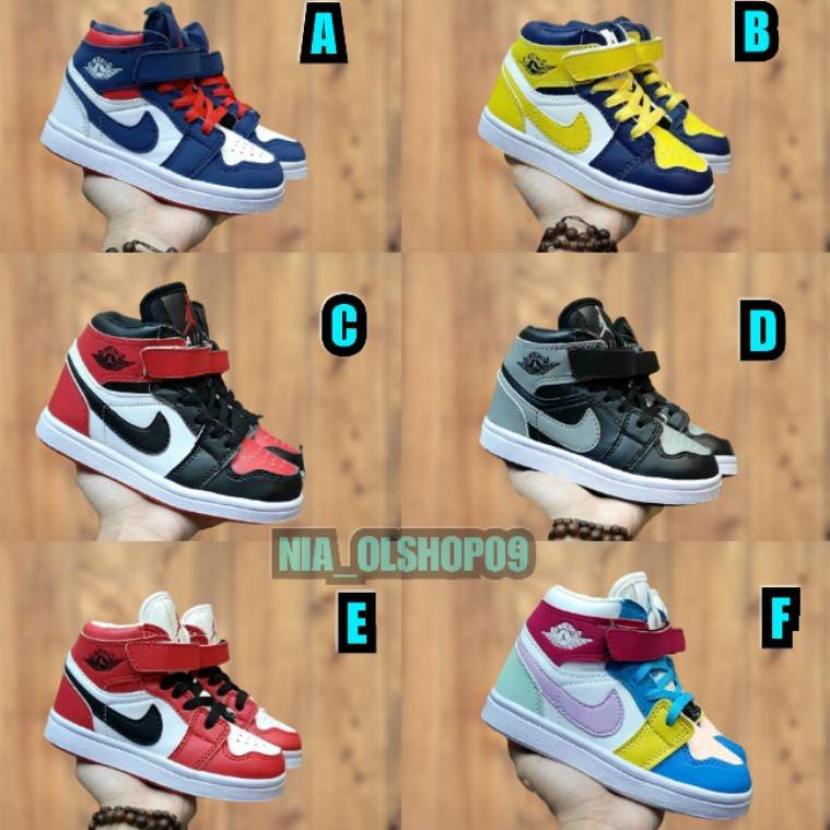 Giày Thể Thao Nike AIR JORDAN 1 Nhiều Màu Sắc SIZE 21 SD 35 Phong Cách RETRO Cho Bé Trai