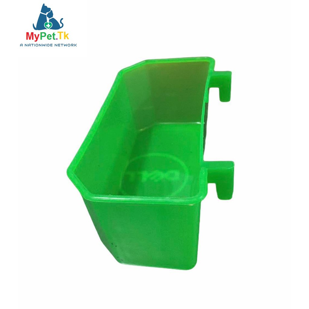 Máng Mủ Bồ Câu, Gà