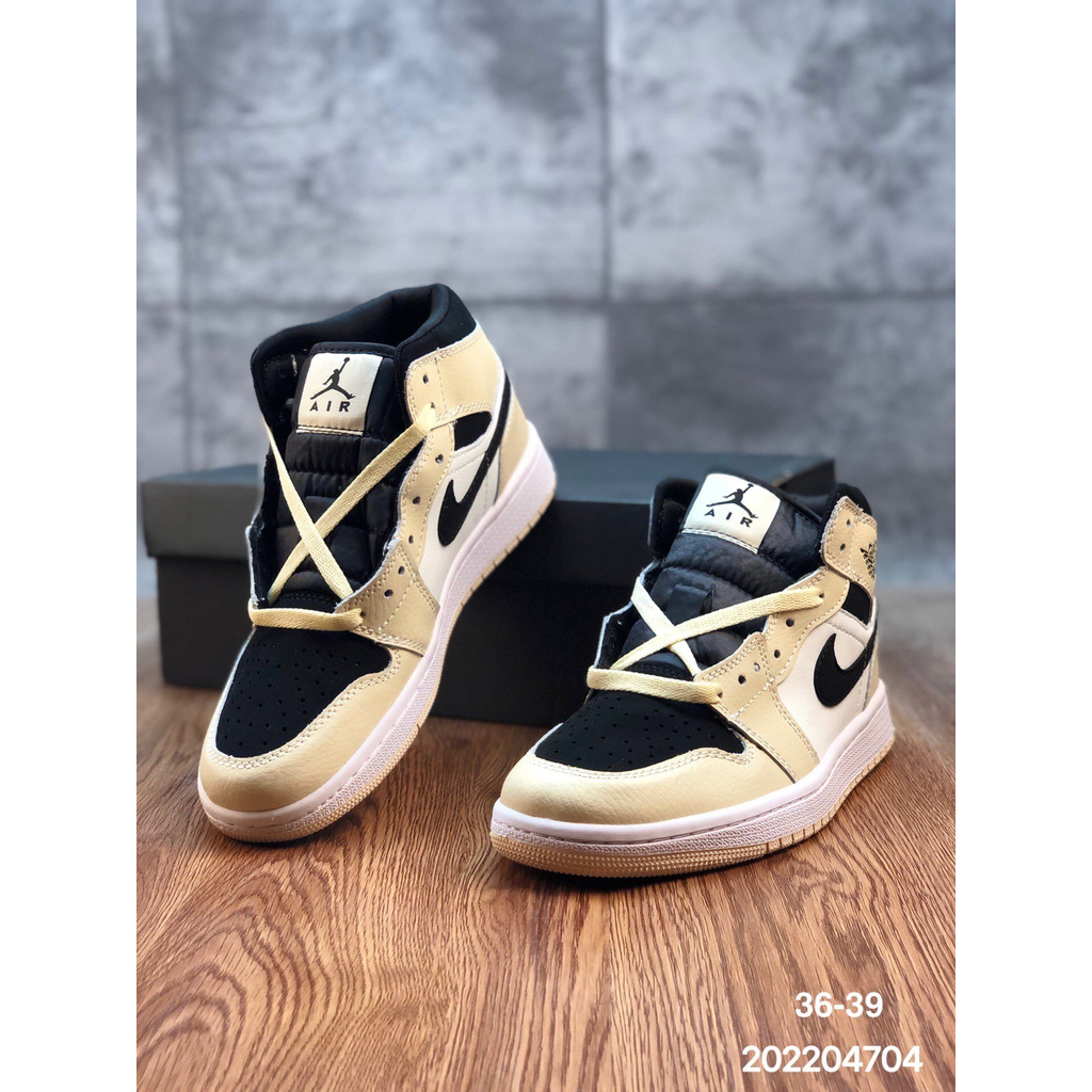 Giày Thể Thao Dùng Để Chơi Bóng Rổ Của Air Jordan 1 Cr