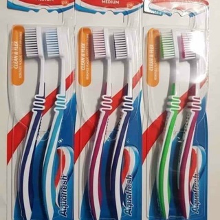 Bàn chải đánh răng aquafresh medium
