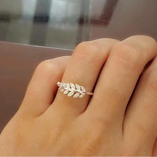 NHẪN LÁ ĐÍNH ĐÁ SIEU XINH