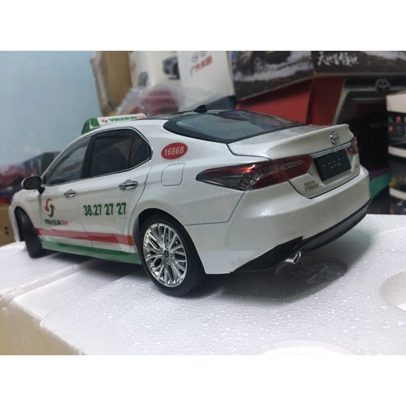 Mô hình Taxi Vinasun Toyota Camry tỉ lệ 1:18