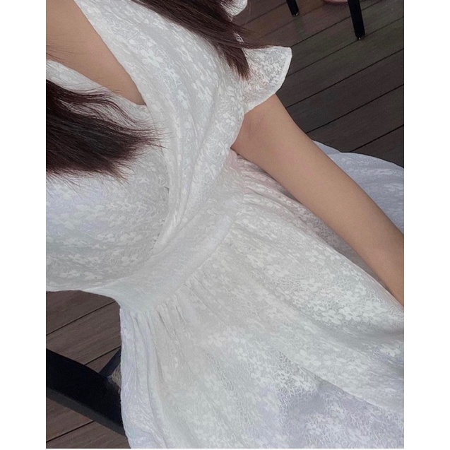 ĐẦM HOA NỔI TAY BO CHÉO NGỰC V