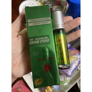 Dầu nước xanh hiệu con Ó dạng chai lăn
