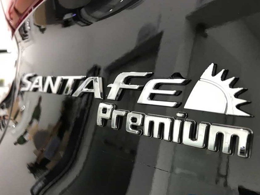 Logo chữ premium Santafe "HTRAC" Hyundai Santafe 2019 2020 2021