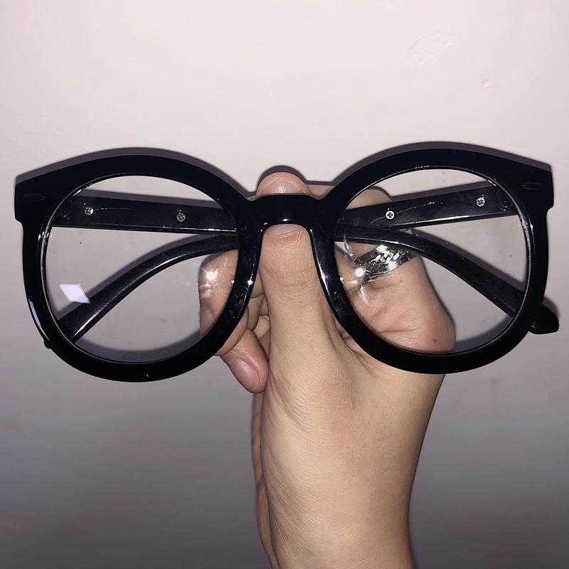 Mắt kính phong cách Hàn Quốc trẻ trung cá tính cho cả nam và nữ balo local brand | BigBuy360 - bigbuy360.vn