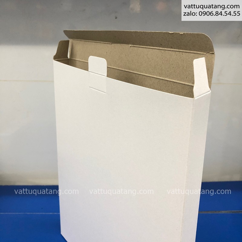 Hộp trắng 21x2.5x26 cm