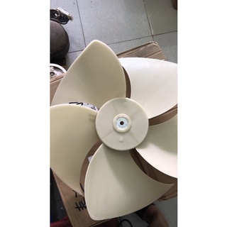 Cánh quạt cục nóng điều hoà 5cánh 39.5cm ngược chiều trục 10mm