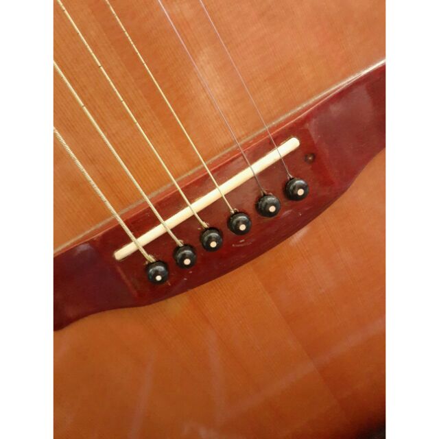 Đàn guitar acoustic