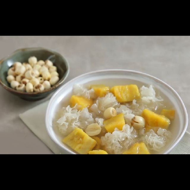 NẤM TUYẾT KHÔ LOẠI NGON