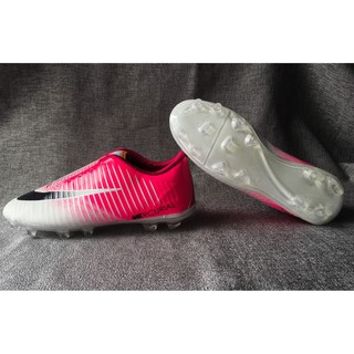 Giày đá bóng sân cỏ tự nhiên- giày móng lớn , màu hồng
