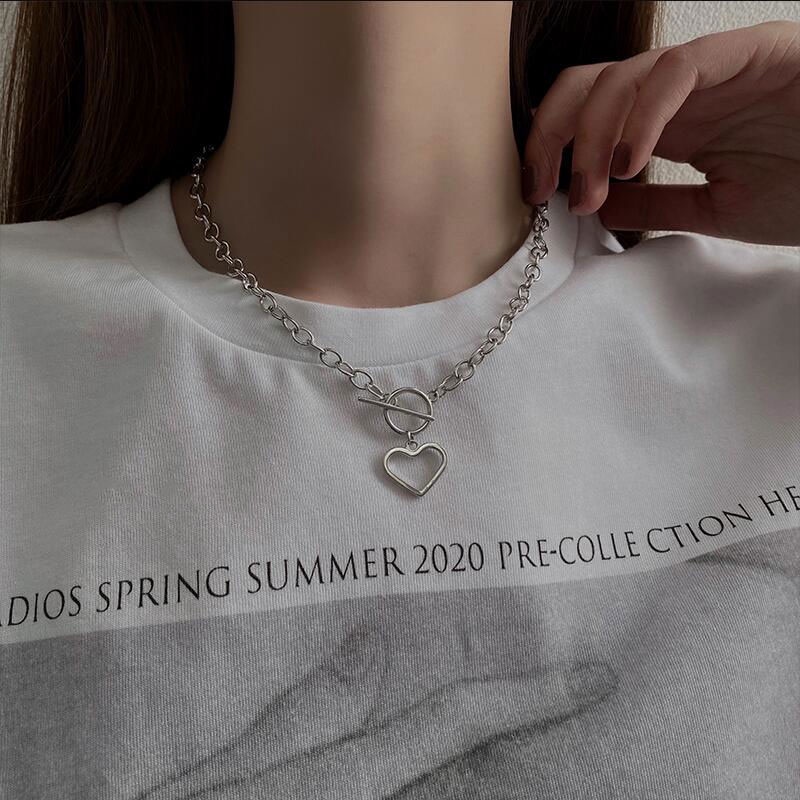 Vòng Cổ Choker Dây Kim Loại Dày Mặt Hình Trái Tim Phong Cách Hip Hop Punk Cổ Điển Dành Cho Nữ