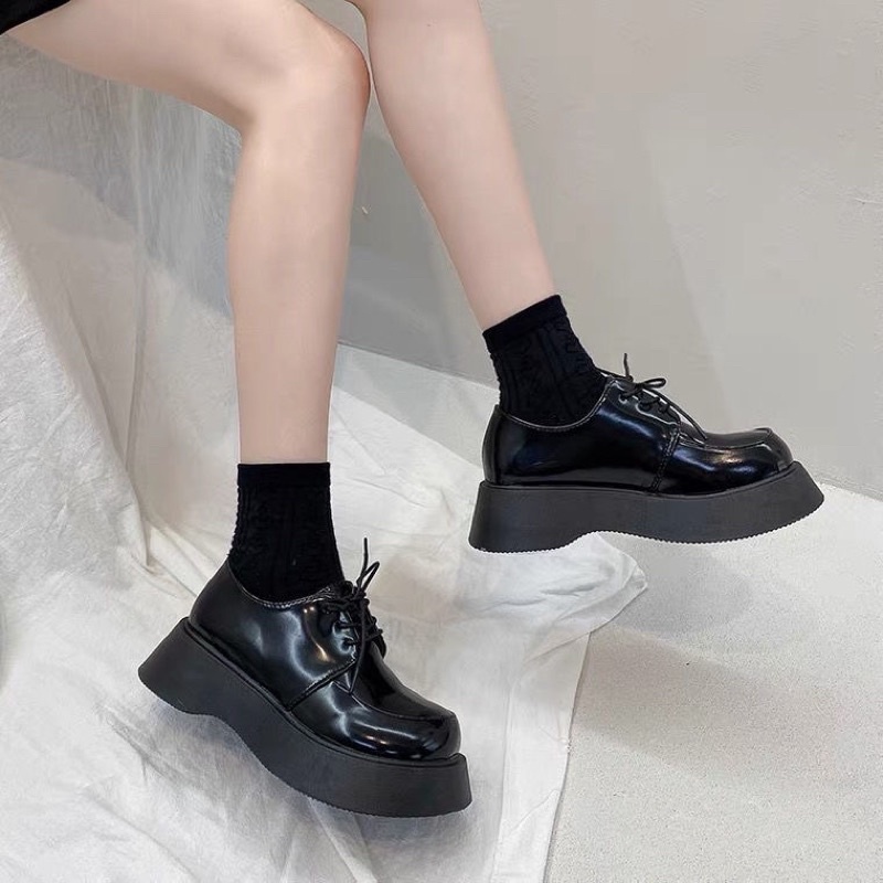 GIÀY ĐẾ BÁNH MỲ ĐAN DÂY