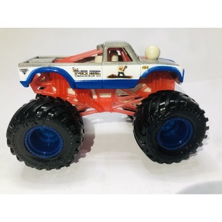 Xe Monster jam đổi màu nóng mã Clyclaps