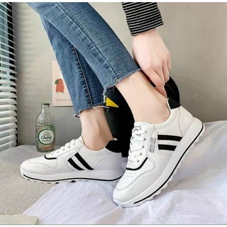 Giày sport phiên bản tem cam