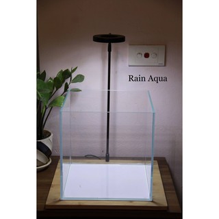 Bể cubic kính siêu trong.