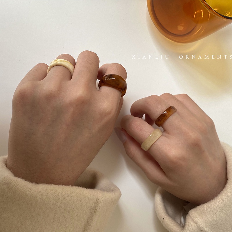 Nhẫn Nhựa Acrylic Màu Hổ Phách 17mm Phong Cách Hàn Quốc Thời Trang Cho Nữ