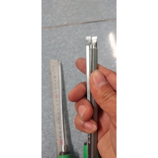 Tua vít 2 đầu Nhật Bản.