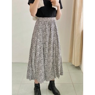 Váy hoạ tiết dáng xoè dài