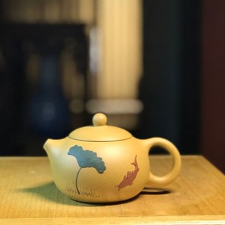 Ấm Tử Sa Tây Thi Sen Cá