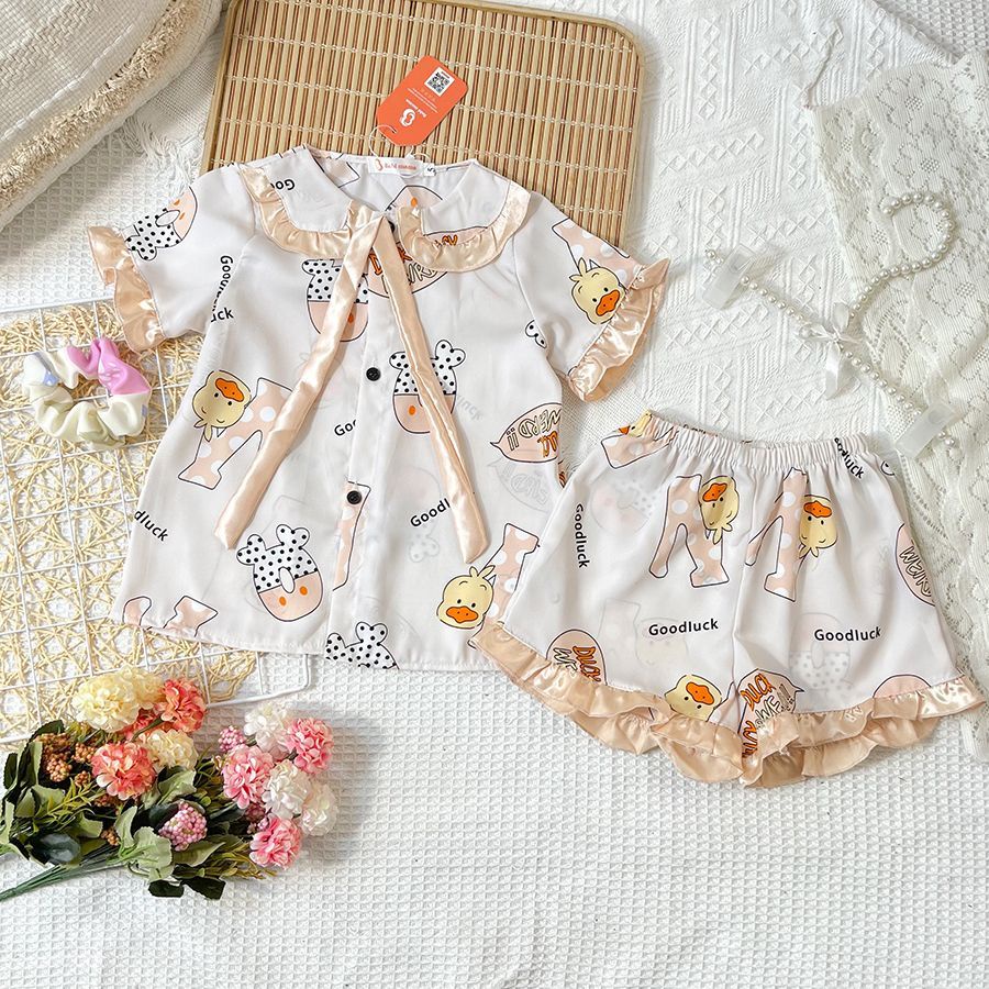 Bộ Đồ Ngủ Pijama Quần Đùi Áo Cộc Tay Cổ Bèo  Từ Lụa Mango Dành Cho Bé Gái - BPN39