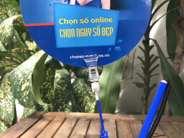 Chân đế có bút