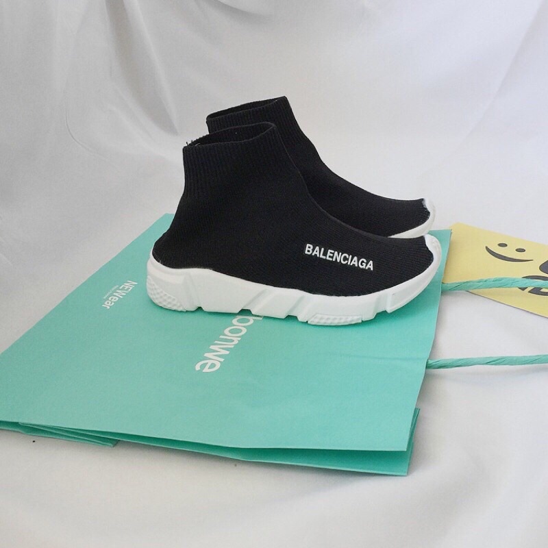 Bốt len balenciagaa cho bé!!! size từ 26-36