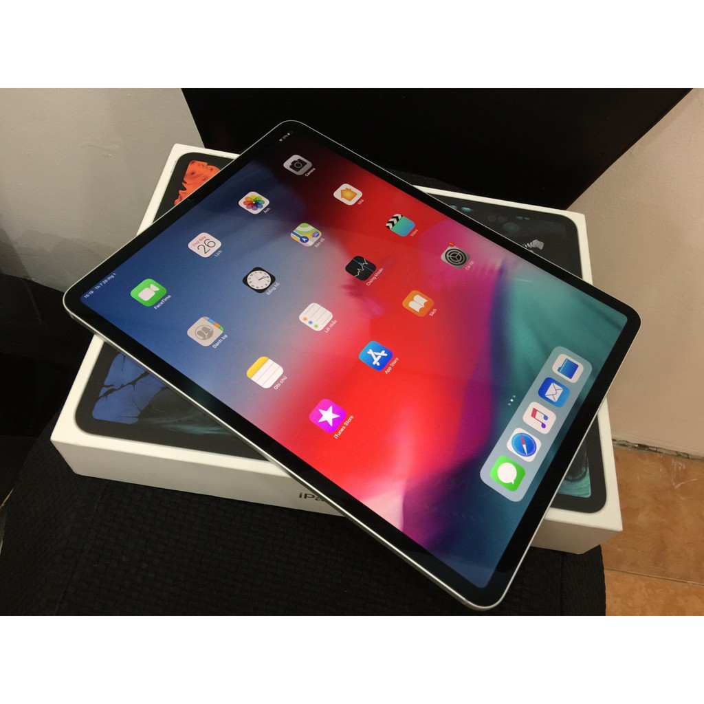 Máy tính bảng Apple iPad Pro 11 inch 2018 WiFi 64GB (tặng combo quà trị giá 6 triệu) | BigBuy360 - bigbuy360.vn