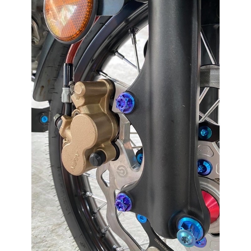 Ốc pad pô zin vision 10ly30 titan gr5