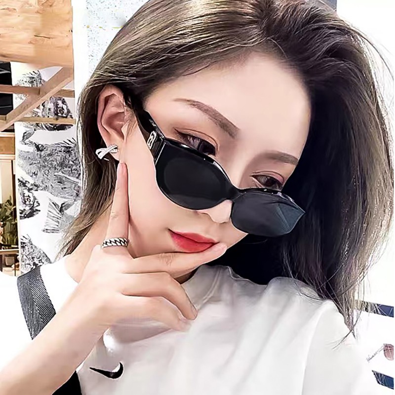 Kính mát mắt mèo gọng tam giác nhỏ thời trang âu mỹ thích hợp cho nam nữ