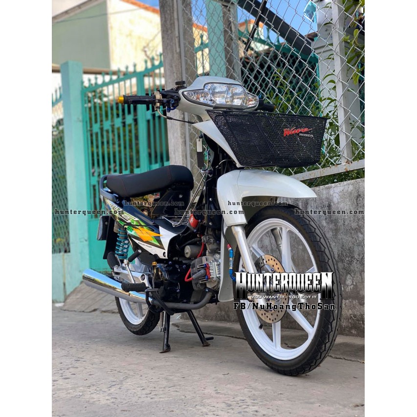 WAVE nhỏ độ đen trắng đơn giản. Tem rời chất liệu cao cấp, bền, không bay màu