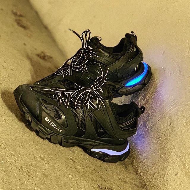 TRACK LED 7 MÀU ĐÈN 2 CHẾ ĐỘ NHÁY - GIÀY THỂ THAO SNEAKERS NAM NỮ BALENCIGA TRACK 3.0 BẢN LED