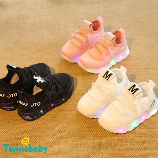 Giày Sneaker kiểu dáng đáng yêu cho bé trai