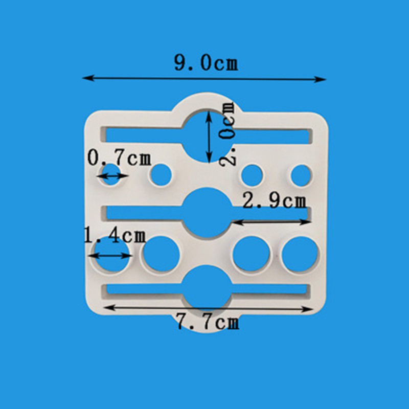 Khuôn Bánh Hình Minion Bằng Nhựa