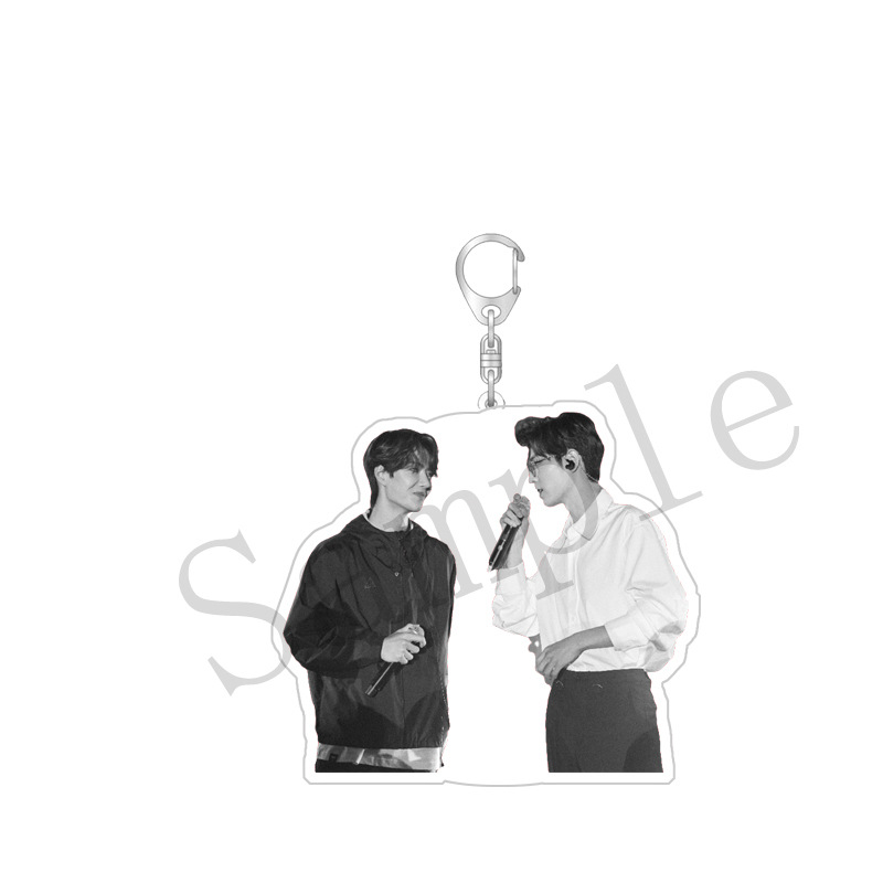 Móc khóa in hình nhân vật trong Bo Jun Yi Xiao