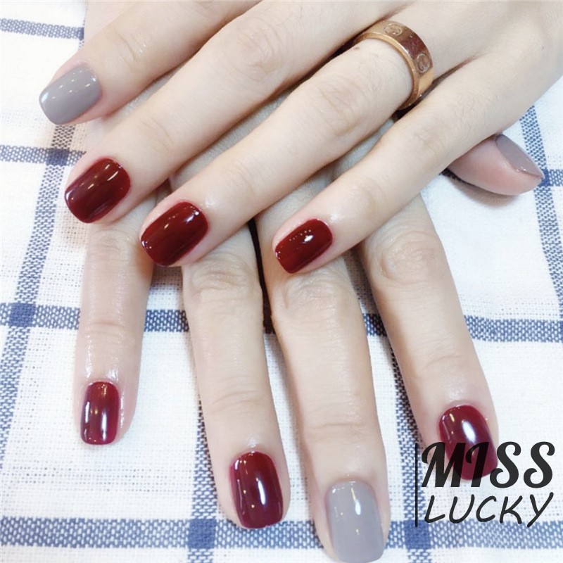Bộ 24 móng tay giả màu đỏ xám cổ điển dành cho nữ