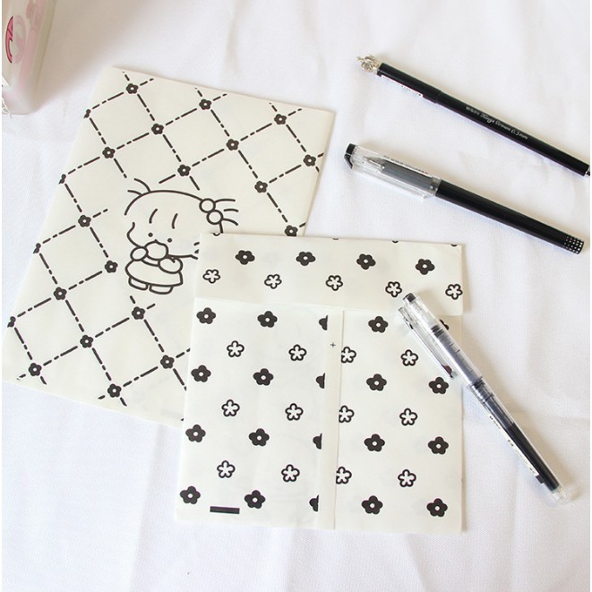 Túi Giấy Đựng Thức Ăn In Hình Thỏ Màu Trắng Đen Dễ Thương