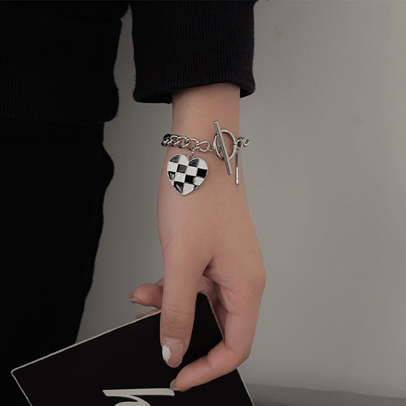 Vòng cổ Mayebe Lavend họa tiết kẻ ô vuông trắng đen phong cách Hàn Quốc