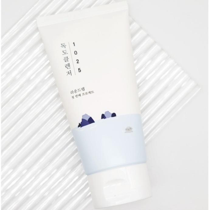 Sữa rửa mặt Round Lab 1025 Dokdo Cleanser tạo bọt làm sạch sâu - 150ml