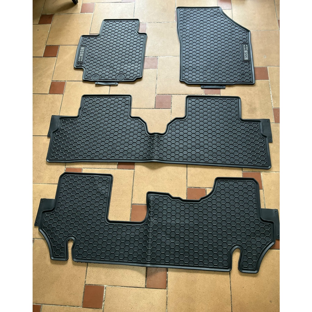 Thảm Lót Sàn Cao Su Xe Suzuki XL7, XL-7 2019 2020 2021 2022 Màu đen Hàng Cao Su Đúc Ko Mùi