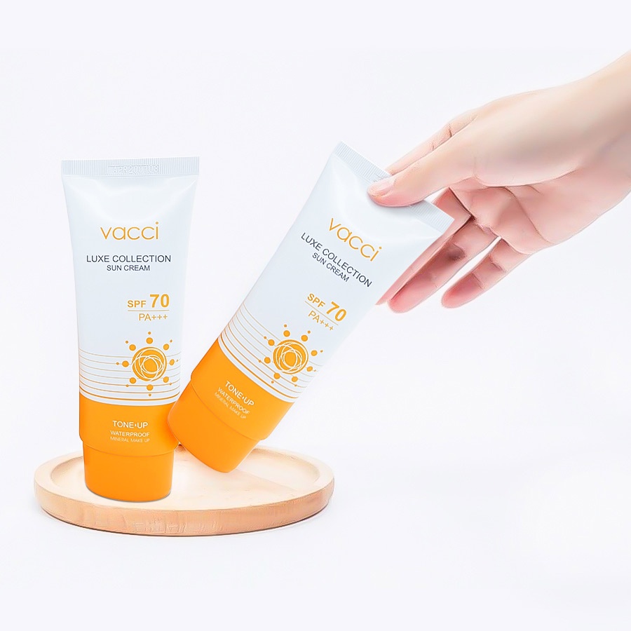 Kem chống nắng nâng tone da SPF 70 PA+++ VACCI SB Startup
