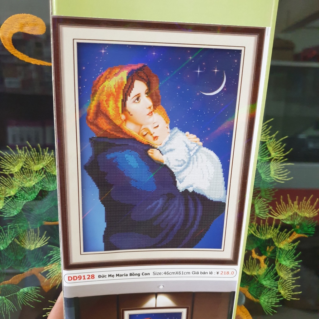 Tranh Đính Đá ĐỨC MẸ BỒNG CHÚA (ĐÁ ABC CAO CẤP). Kích Thước: 61cm x 46cm