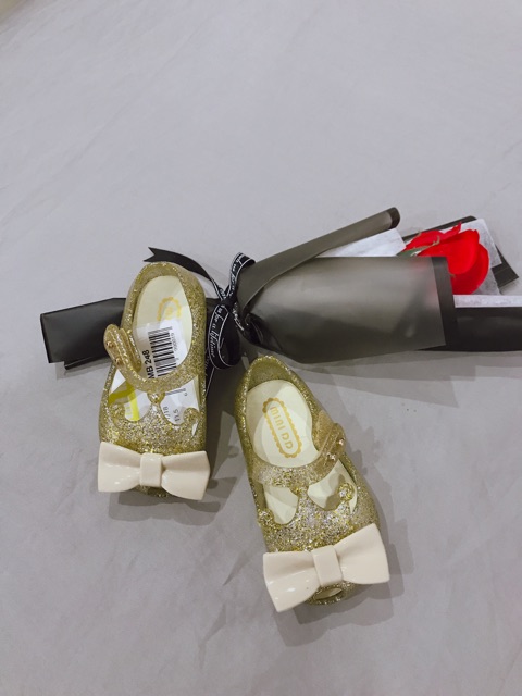 Giầy nhựa thơm mini DD | BigBuy360 - bigbuy360.vn