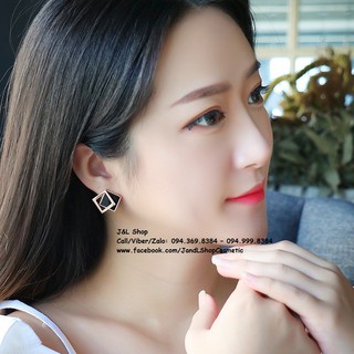 Khuyên tai vuông lệch